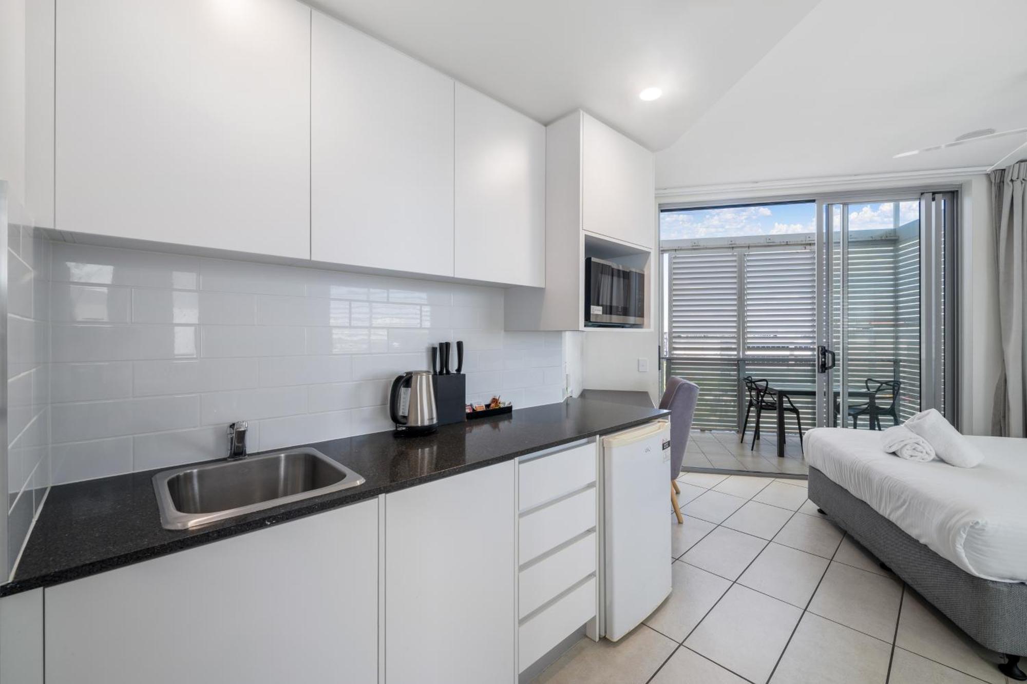 North Shore Oceanside Kawana Kawana Waters Ngoại thất bức ảnh